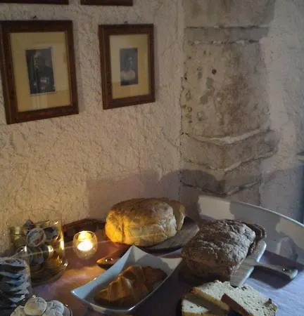 Antica Corte Panego Nocleg ze śniadaniem 4*